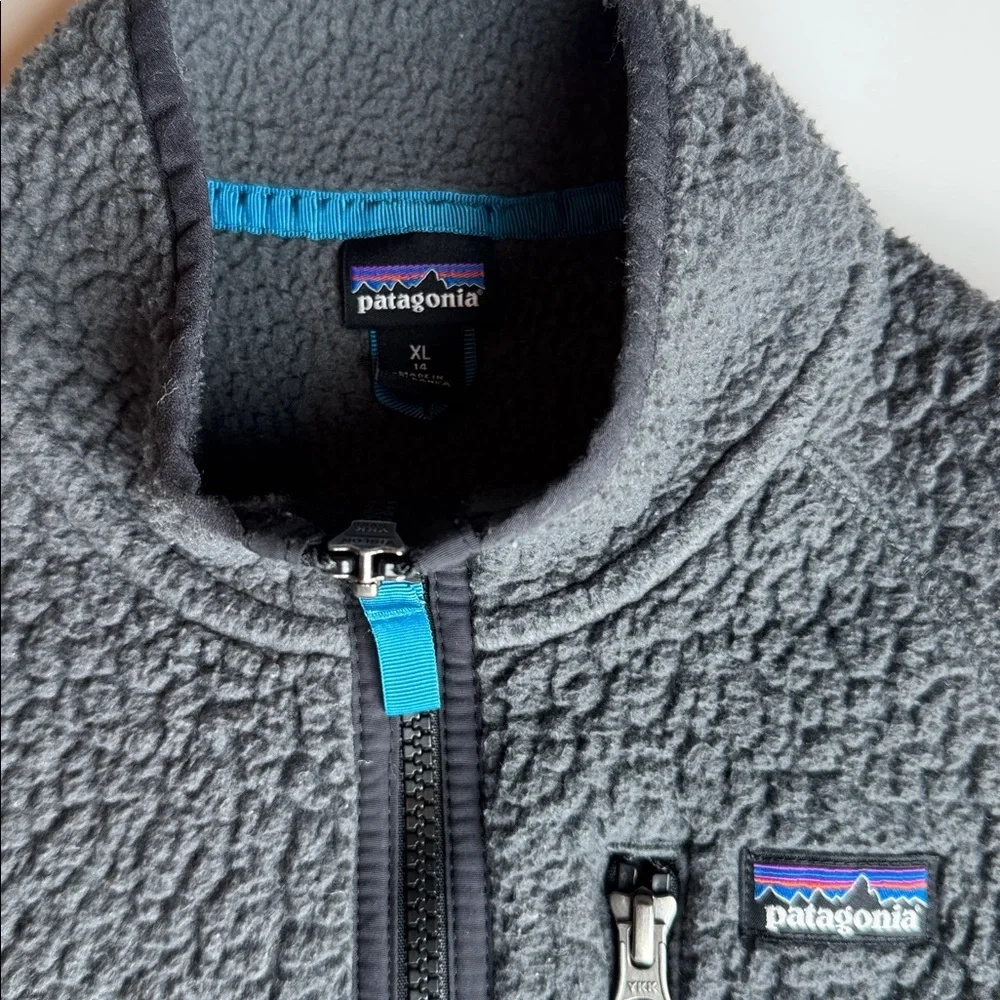 Patagonia kids Retro X Sherpa Fleece Jacket with Bright Blue Accents size XL